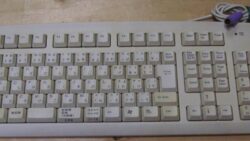 Vintage Syncan PS／2 PC Computer Keyboard QWERTY Beige Retro Computing IZITK-105M